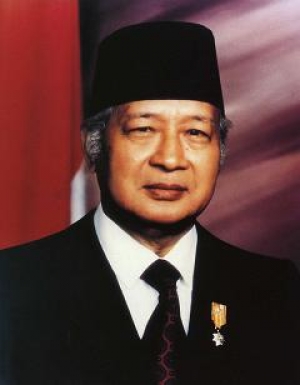 President Suhartolite-size470x1200quality75